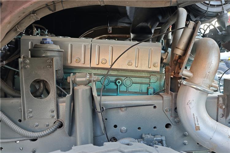 SINOTRUK Used Howo 371 Truck Head for Sale In Nigeria Lagos - Tractor: foto 5 SINOTRUK Used Howo 371 Truck Head for Sale In Nigeria Lagos - Tractor: foto 5