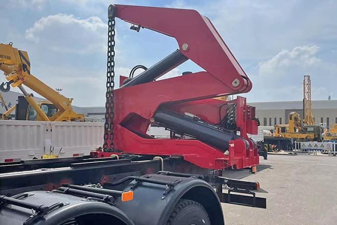 XCMG 20 Ft Side Lifter Truck for Sale in Papua New Guinea - Camião transportador de contêineres/ Caixa móvel: foto 2 XCMG 20 Ft Side Lifter Truck for Sale in Papua New Guinea - Camião transportador de contêineres/ Caixa móvel: foto 2
