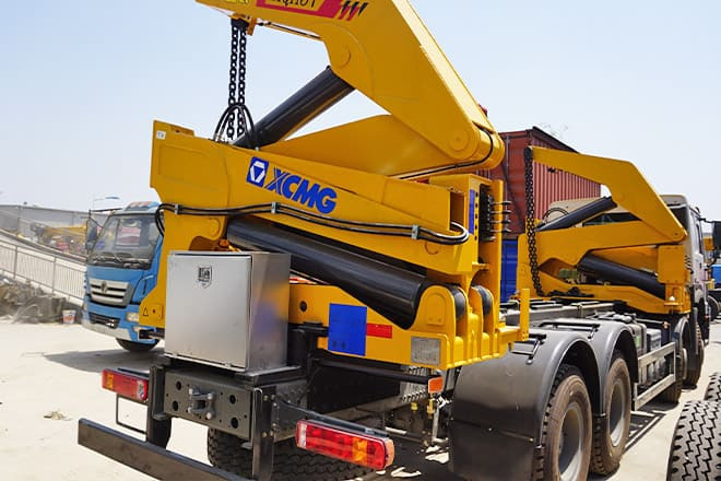 XCMG 20Ft Container Side Lift Truck for Sale in Guyana - Camião transportador de contêineres/ Caixa móvel: foto 2 XCMG 20Ft Container Side Lift Truck for Sale in Guyana - Camião transportador de contêineres/ Caixa móvel: foto 2