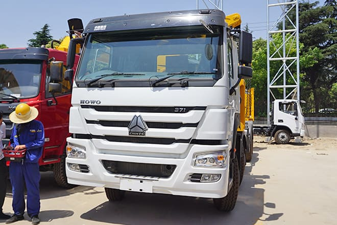 XCMG 20Ft Container Side Lift Truck for Sale in Guyana - Camião transportador de contêineres/ Caixa móvel: foto 4 XCMG 20Ft Container Side Lift Truck for Sale in Guyana - Camião transportador de contêineres/ Caixa móvel: foto 4