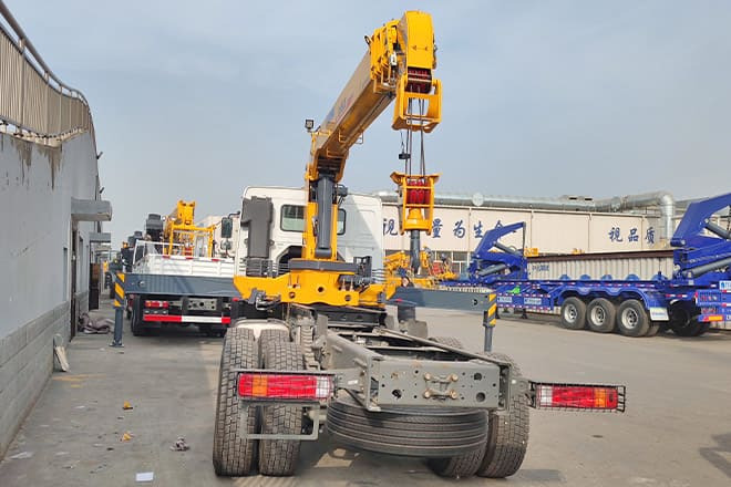 XCMG Lorry Mounted Crane for Sale in Brazil - Camião grua: foto 5 XCMG Lorry Mounted Crane for Sale in Brazil - Camião grua: foto 5