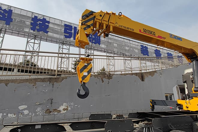 XCMG Lorry Mounted Crane for Sale in Brazil - Camião grua: foto 3 XCMG Lorry Mounted Crane for Sale in Brazil - Camião grua: foto 3