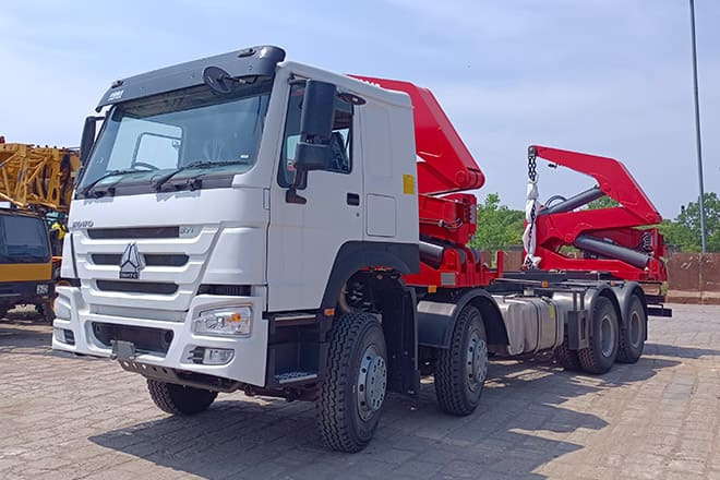 XCMG XCMG Side Loader Truck Container for Sale in Barbados - Camião transportador de contêineres/ Caixa móvel: foto 2 XCMG XCMG Side Loader Truck Container for Sale in Barbados - Camião transportador de contêineres/ Caixa móvel: foto 2