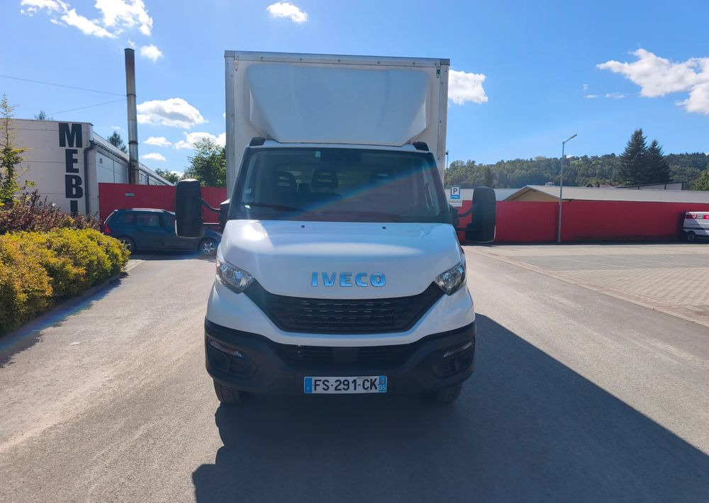 Iveco DAILY 70C18 KONTENER 5,5M obsługa silnika nowy rozrząd - Camião furgão: foto 3 Iveco DAILY 70C18 KONTENER 5,5M obsługa silnika nowy rozrząd - Camião furgão: foto 3