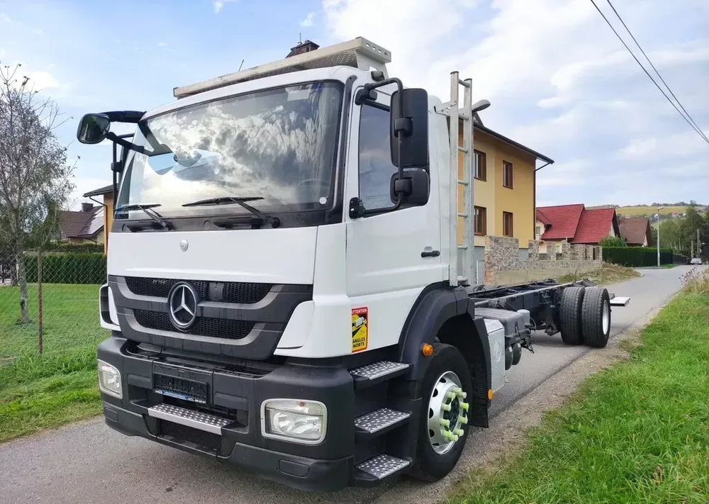 Mercedes-Benz AXOR 1829 rama do zabudowy blokada mostu - Camião chassi: foto 1 Mercedes-Benz AXOR 1829 rama do zabudowy blokada mostu - Camião chassi: foto 1