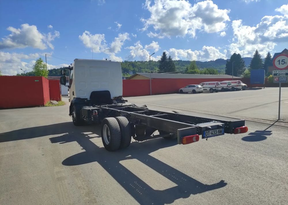 Renault Gama D 210 rama do zabudowy poduszka klima - Camião chassi: foto 3 Renault Gama D 210 rama do zabudowy poduszka klima - Camião chassi: foto 3