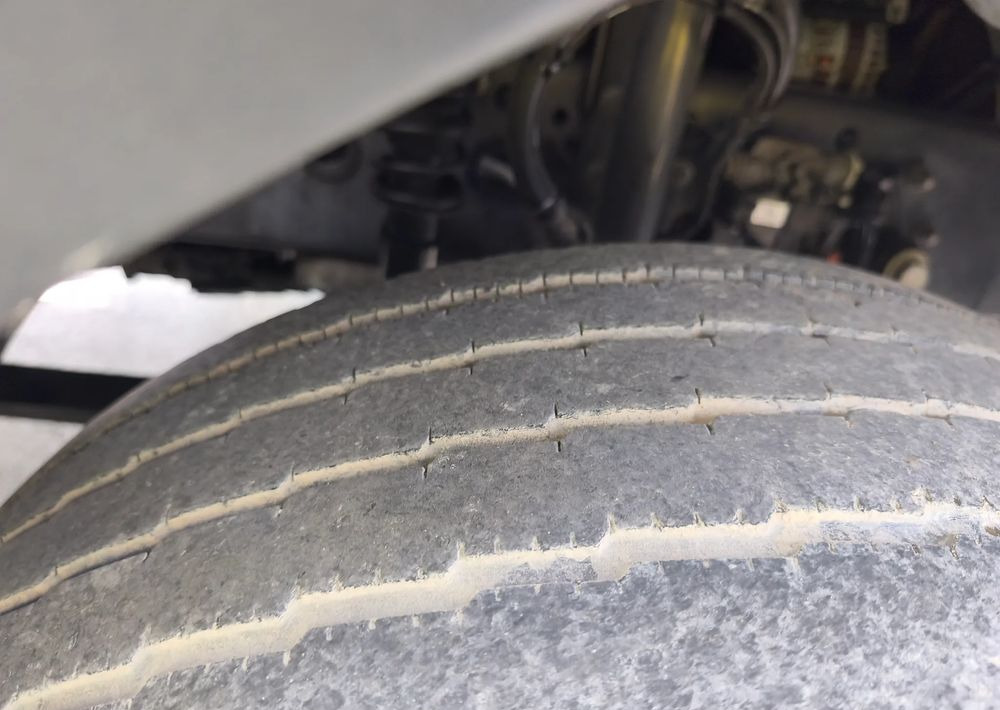 Renault Gama D 210 rama do zabudowy poduszka klima - Camião chassi: foto 5 Renault Gama D 210 rama do zabudowy poduszka klima - Camião chassi: foto 5