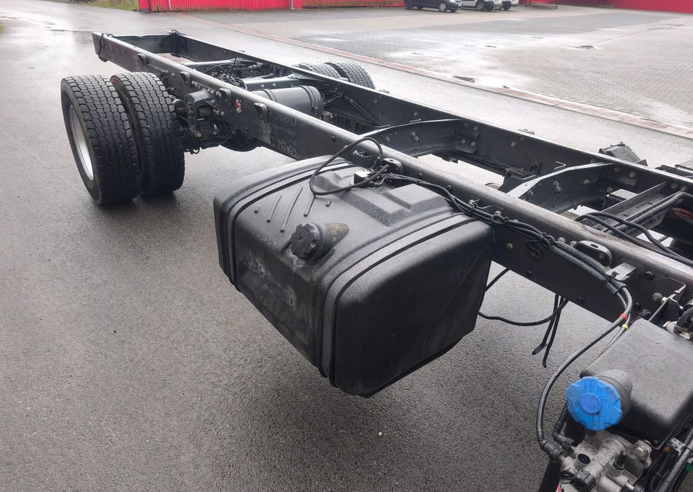 Renault Midlum 220.14 220.16 rama do zabudowy poduszka - Camião chassi: foto 5 Renault Midlum 220.14 220.16 rama do zabudowy poduszka - Camião chassi: foto 5