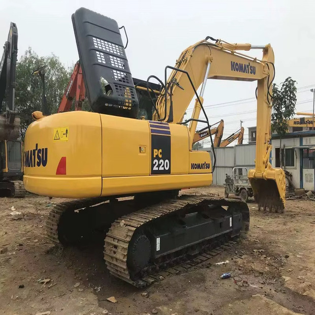 2021 Komatsu PC220-7 - Escavadora de rastos: foto 1 2021 Komatsu PC220-7 - Escavadora de rastos: foto 1