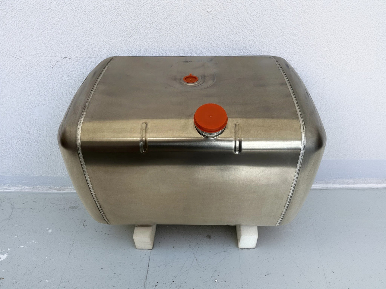 MERCEDES-BENZ - Tanque de combustível: foto 1 MERCEDES-BENZ - Tanque de combustível: foto 1