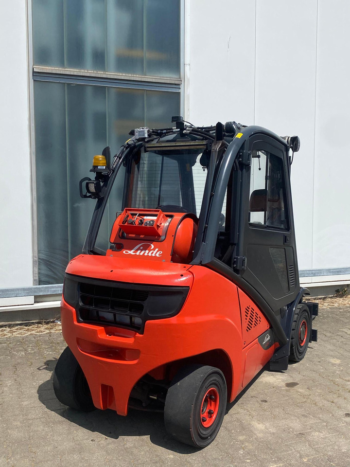 Linde Linde H 25 T - 6-372 h - Seitenschieber - - Empilhadeira a gás: foto 5 Linde Linde H 25 T - 6-372 h - Seitenschieber - - Empilhadeira a gás: foto 5