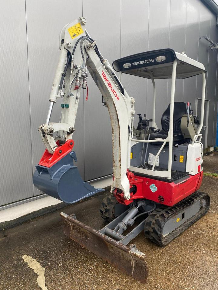 Takeuchi TB 215 R - 1.611 h - Schnellwechsler neu - - Mini escavadeira: foto 5 Takeuchi TB 215 R - 1.611 h - Schnellwechsler neu - - Mini escavadeira: foto 5