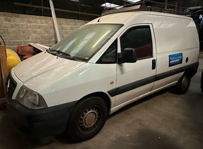 CITROEN Jumpy diesel, année 2006, 192.967 km, vendu en l’état - site de CHERBOURG EN COTENTIN - Furgão compacto: foto 1 CITROEN Jumpy diesel, année 2006, 192.967 km, vendu en l’état - site de CHERBOURG EN COTENTIN - Furgão compacto: foto 1