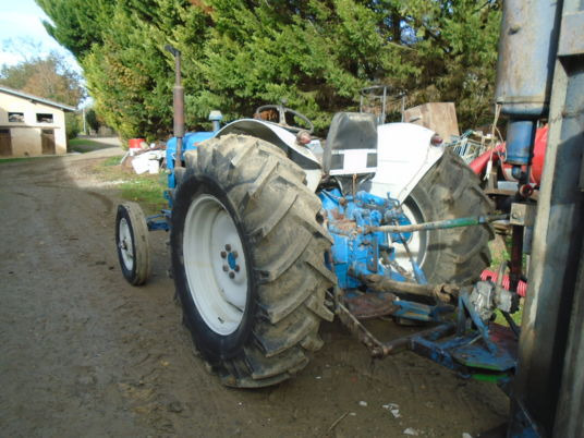 Fordson Major SUPER MAJOR - Trator: foto 4 Fordson Major SUPER MAJOR - Trator: foto 4