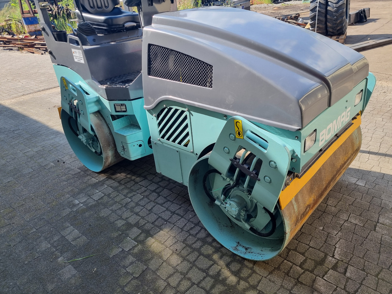BOMAG BW 120 AD-4 - Compactador de asfalto: foto 4 BOMAG BW 120 AD-4 - Compactador de asfalto: foto 4