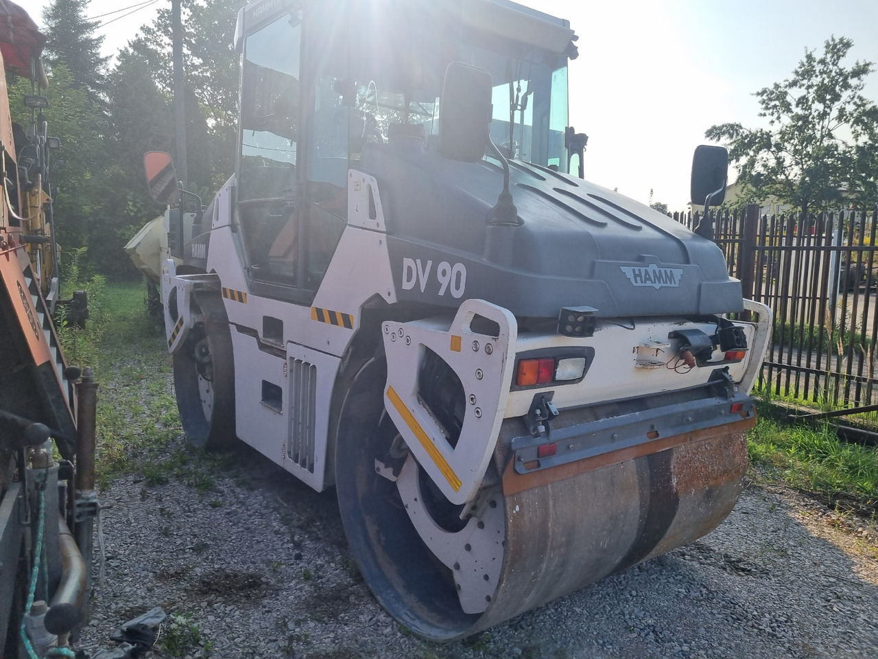 HAMM DV 90 VV - Compactador de asfalto: foto 1 HAMM DV 90 VV - Compactador de asfalto: foto 1