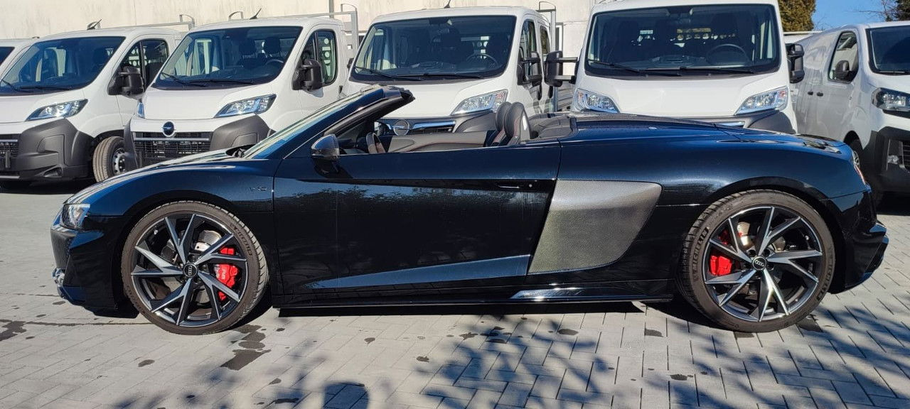 Audi R8 Spyder 5.2 FSI RWD performance - Automóvel: foto 5 Audi R8 Spyder 5.2 FSI RWD performance - Automóvel: foto 5