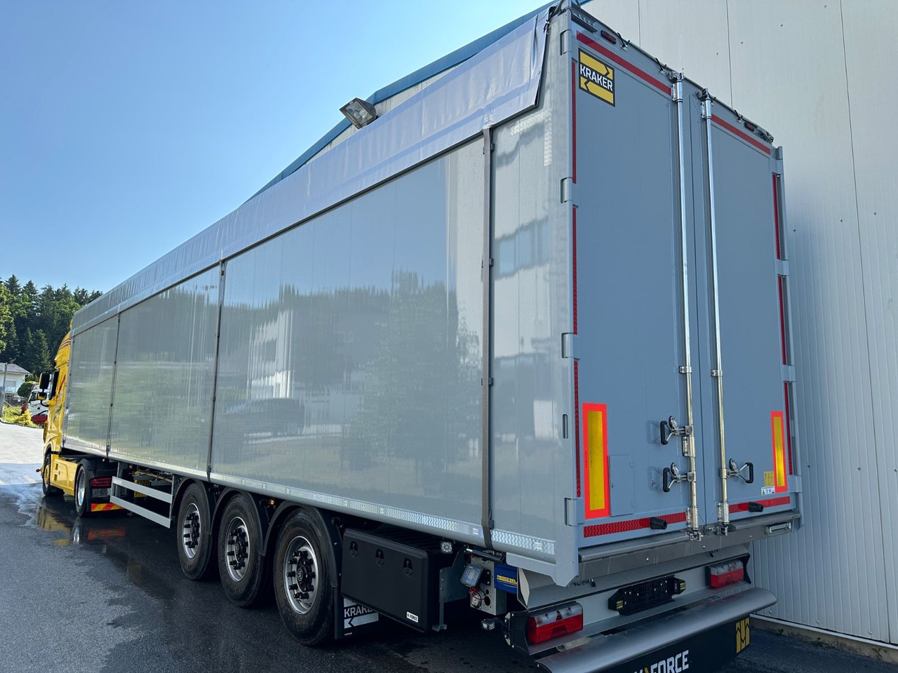 Kraker CF-200ZL Lift 92m³ - Semi-reboque piso móvel: foto 4 Kraker CF-200ZL Lift 92m³ - Semi-reboque piso móvel: foto 4