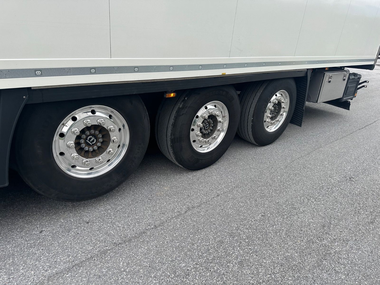 Krone SDR 27 Vector 1550 Doppelstock/Blumenbreit - Semi-reboque furgão: foto 5 Krone SDR 27 Vector 1550 Doppelstock/Blumenbreit - Semi-reboque furgão: foto 5