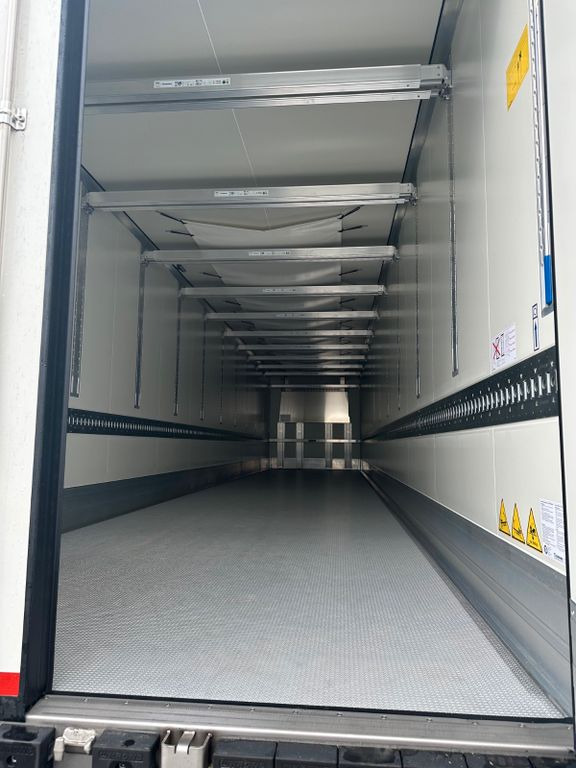 Krone SDR 27 Vector 1550 Doppelstock/Blumenbreit Krone SDR 27 Vector 1550 Doppelstock/Blumenbreit - Semi-reboque frigorífico: foto 5 Krone SDR 27 Vector 1550 Doppelstock/Blumenbreit Krone SDR 27 Vector 1550 Doppelstock/Blumenbreit - Semi-reboque frigorífico: foto 5