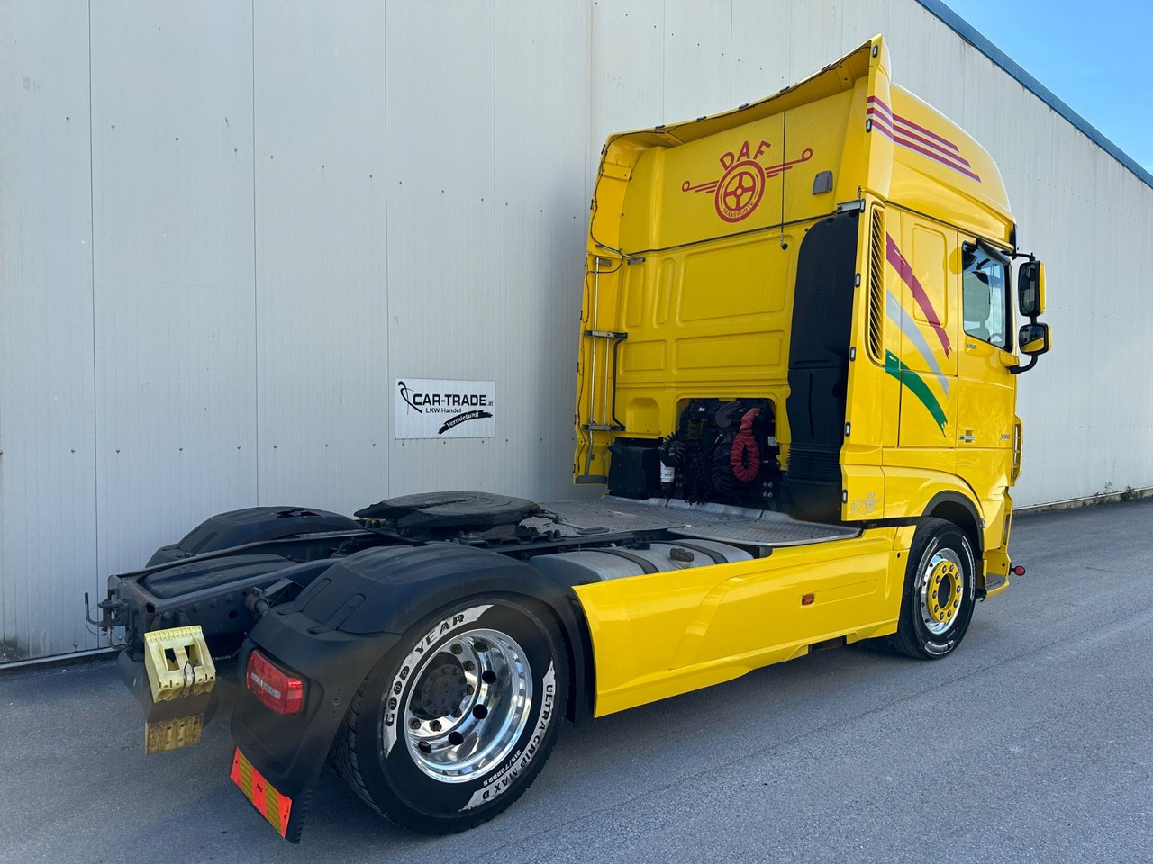 DAF XF 530 SSC Standklima Leder ALU Vollluft - Tractor: foto 3 DAF XF 530 SSC Standklima Leder ALU Vollluft - Tractor: foto 3