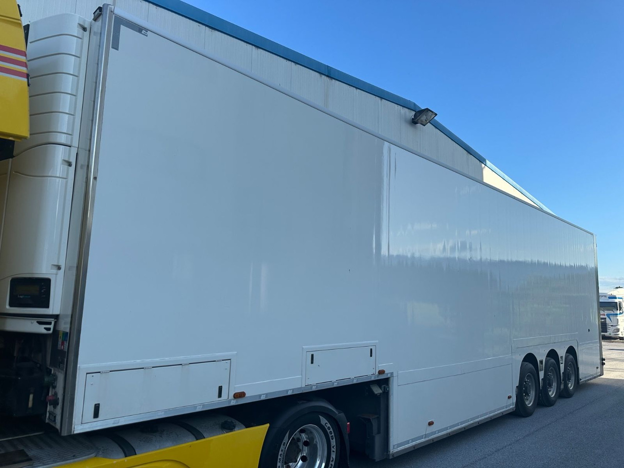 Van Eck Dubbeldeck T3Z Carrier - Semi-reboque furgão: foto 1 Van Eck Dubbeldeck T3Z Carrier - Semi-reboque furgão: foto 1