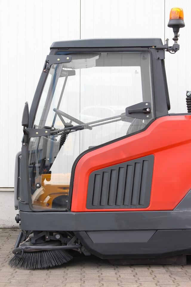 Hako Sweepmaster D1500RH Diesel UVV✅ - Varredora industrial: foto 5 Hako Sweepmaster D1500RH Diesel UVV✅ - Varredora industrial: foto 5
