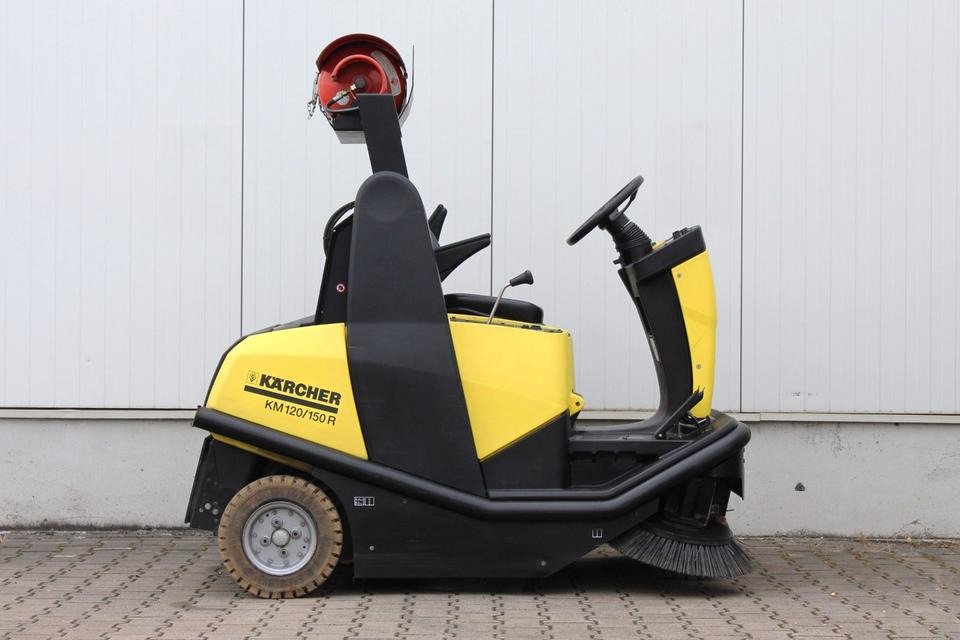 Kärcher KM120/150R LPG Aufsitz- Kehrsaugmaschine Kehrmaschine Gas - Varredora industrial: foto 2 Kärcher KM120/150R LPG Aufsitz- Kehrsaugmaschine Kehrmaschine Gas - Varredora industrial: foto 2