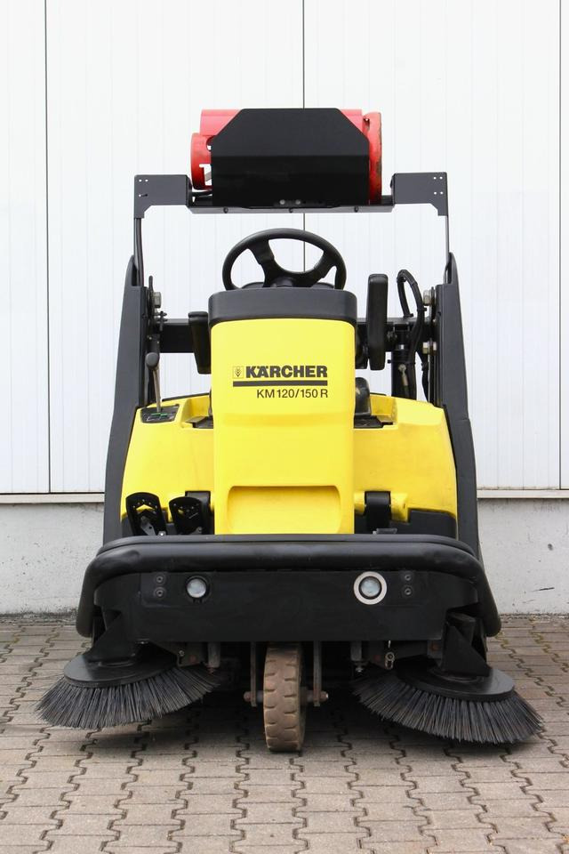 Kärcher KM120/150R LPG Aufsitz- Kehrsaugmaschine Kehrmaschine Gas - Varredora industrial: foto 5 Kärcher KM120/150R LPG Aufsitz- Kehrsaugmaschine Kehrmaschine Gas - Varredora industrial: foto 5