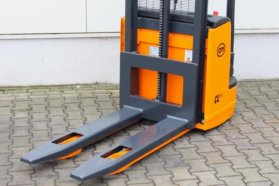 Stacker OM CL10,5ac - Batterie NEU: foto 13 Stacker OM CL10,5ac - Batterie NEU: foto 13