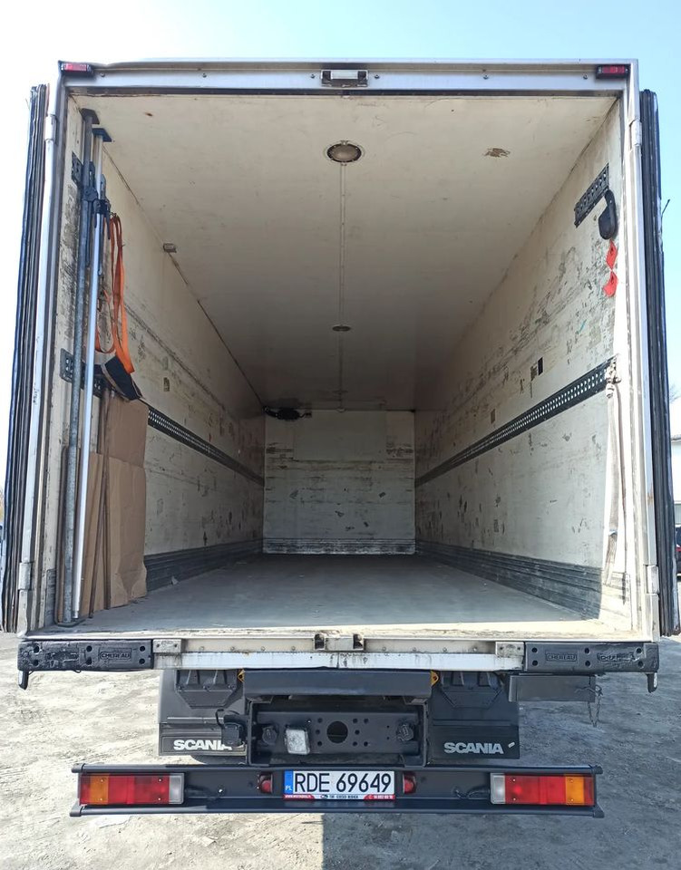Scania B6X2 - Camião isotérmico: foto 3 Scania B6X2 - Camião isotérmico: foto 3