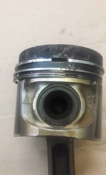Silnik D6E LAE3 Volvo tłok z korbowodem - Motor por Camião: foto 2 Silnik D6E LAE3 Volvo tłok z korbowodem - Motor por Camião: foto 2