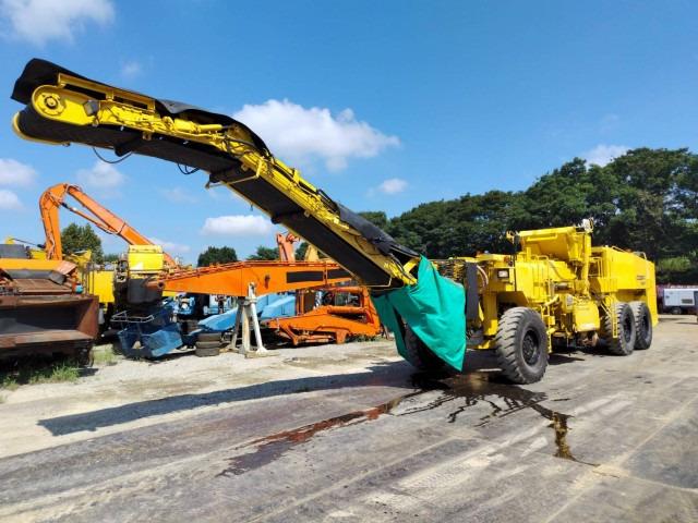 KOMATSU GC380F-2 - Aplainadora (Fresadora): foto 5 KOMATSU GC380F-2 - Aplainadora (Fresadora): foto 5