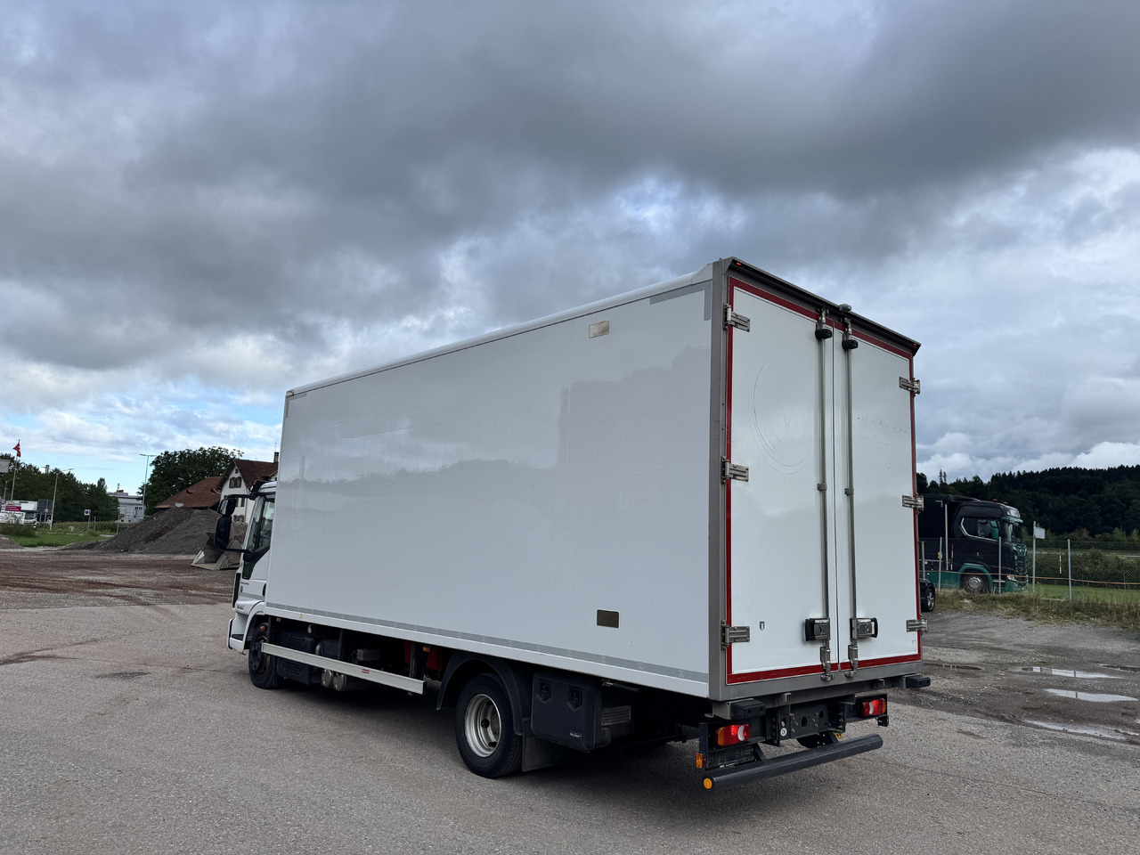 IVECO 80E190 Eurocargo Kühlkoffer (Partikelfilter defekt) - Camião frigorífico: foto 3 IVECO 80E190 Eurocargo Kühlkoffer (Partikelfilter defekt) - Camião frigorífico: foto 3