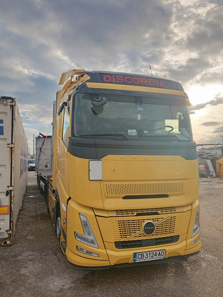 VOLVO FH 460 Aero, Damaged, Located in Bari,Italy - Tractor: foto 3 VOLVO FH 460 Aero, Damaged, Located in Bari,Italy - Tractor: foto 3