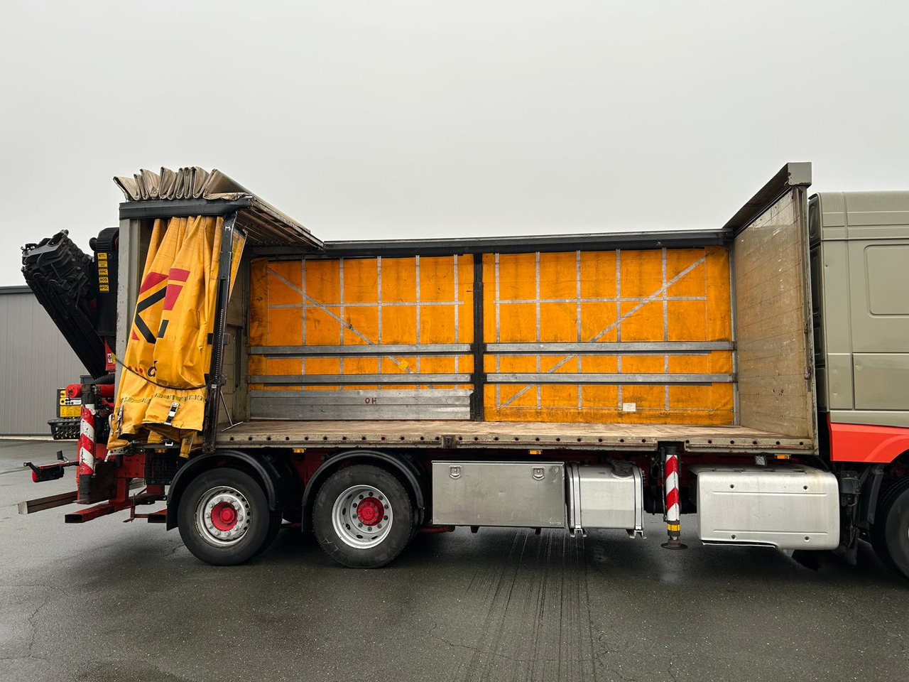 Camião de lona, Camião grua DAF DAF XF 460 FAN + PALFINGER + 16mtr + Lenkachse + EURO 6: foto 11 Camião de lona, Camião grua DAF DAF XF 460 FAN + PALFINGER + 16mtr + Lenkachse + EURO 6: foto 11