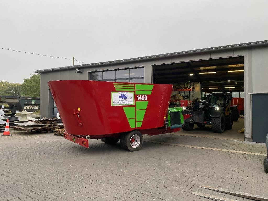 Strautmann Verti Mix - Misturadora Alimentadora: foto 1 Strautmann Verti Mix - Misturadora Alimentadora: foto 1