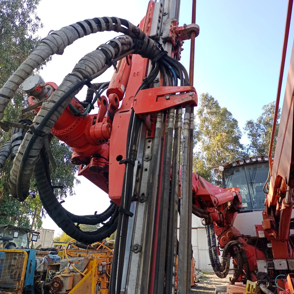 Máquina de mineração Sandvik DT1131-SC DT1230i: foto 28