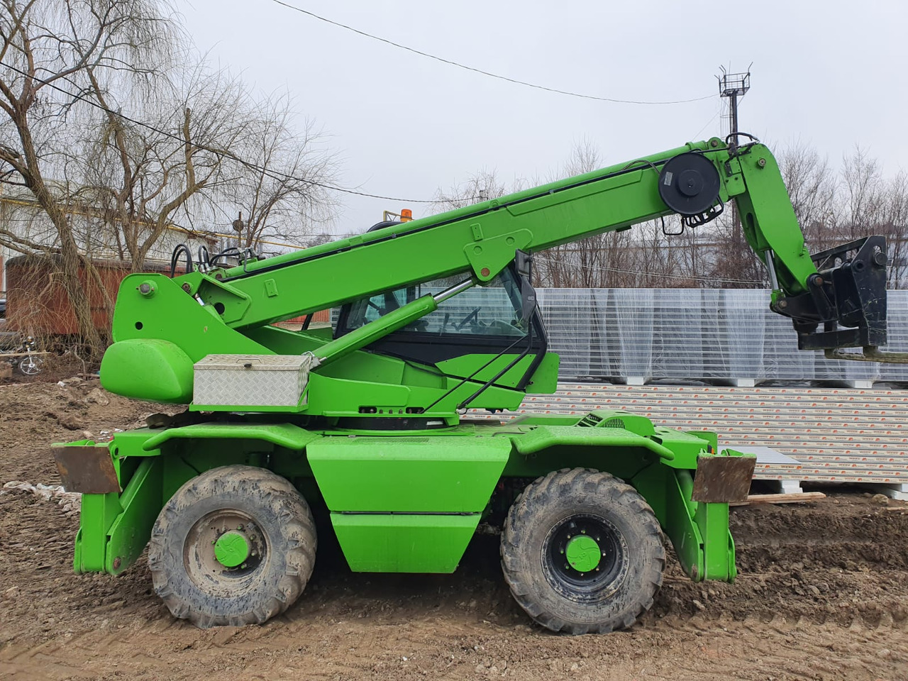 Manitou MRT 1432 Rotating Telehandler - Empilhador telescópico: foto 1 Manitou MRT 1432 Rotating Telehandler - Empilhador telescópico: foto 1