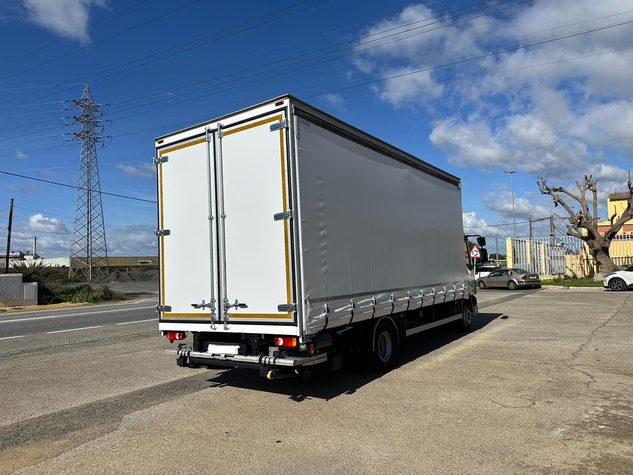 DAF LF 45.250 - Camião de lona: foto 5 DAF LF 45.250 - Camião de lona: foto 5