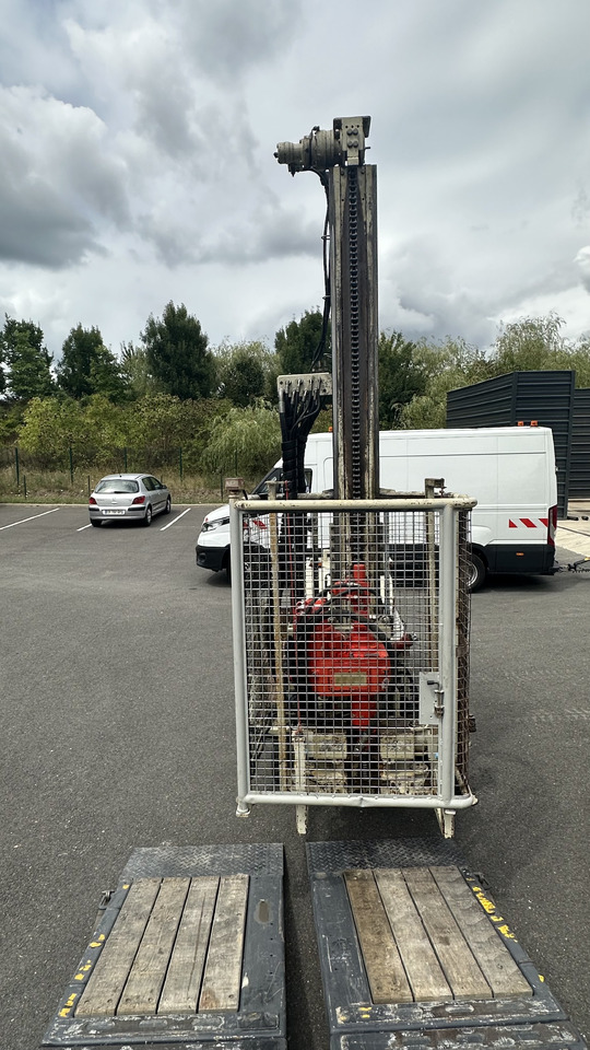 Comacchio GEO 205 - Máquina de perfuração: foto 2 Comacchio GEO 205 - Máquina de perfuração: foto 2