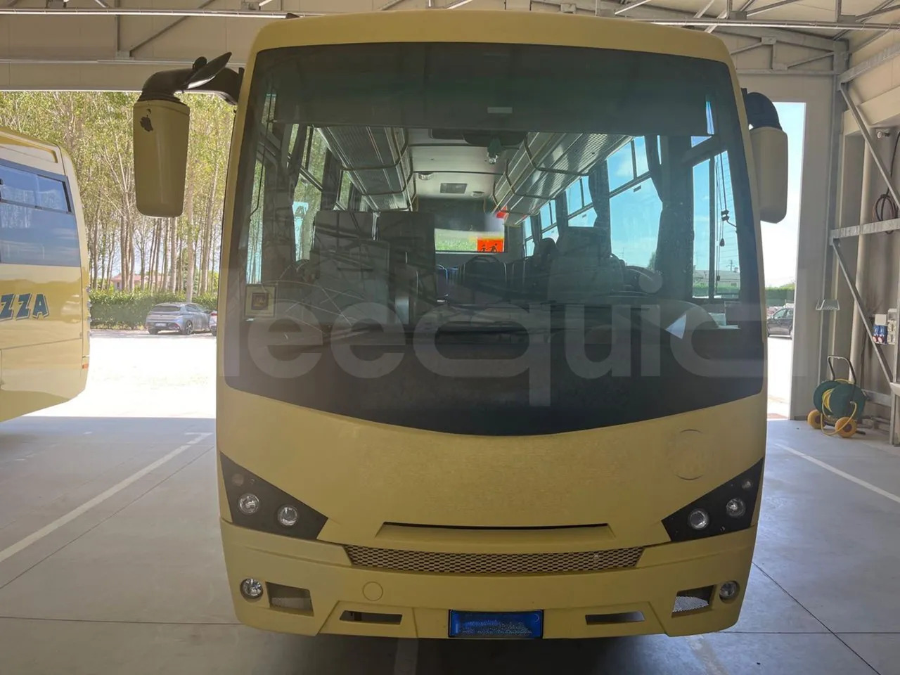 Isuzu Turquoise/Sb - Autocarro escolar: foto 2 Isuzu Turquoise/Sb - Autocarro escolar: foto 2