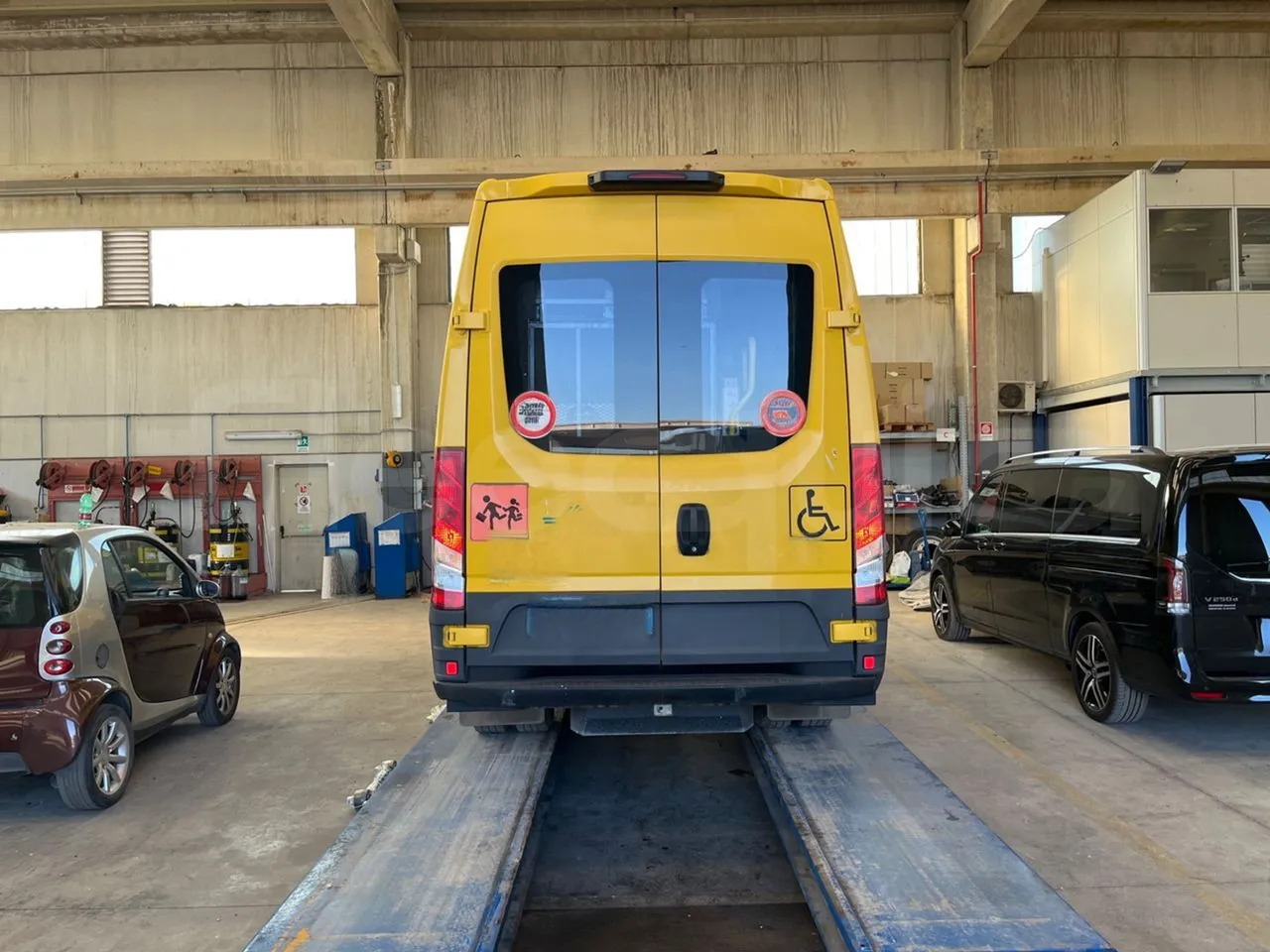 Iveco Daily - Autocarro escolar: foto 5 Iveco Daily - Autocarro escolar: foto 5