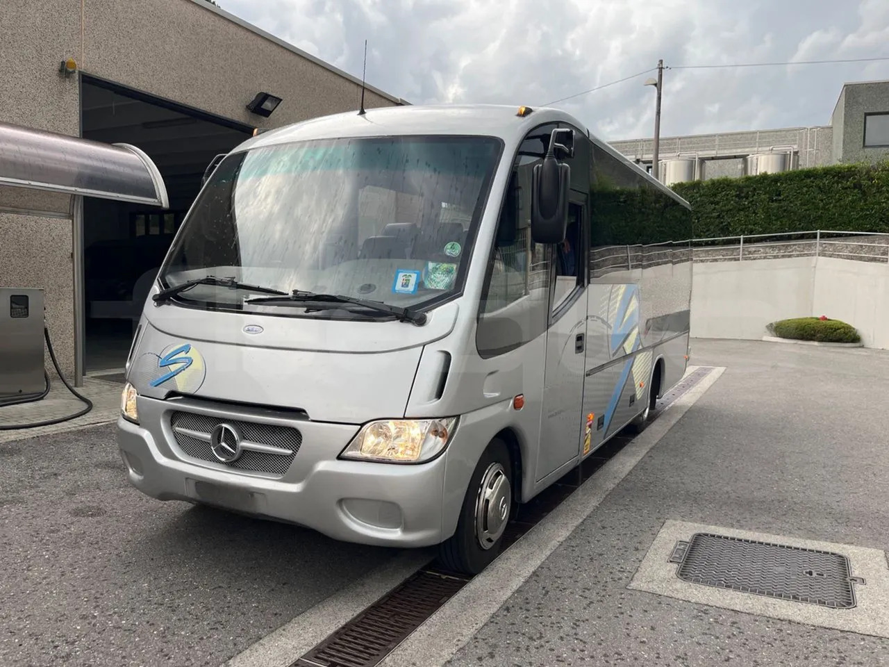 Mercedes-Benz MB 818 S - Autocarro: foto 4 Mercedes-Benz MB 818 S - Autocarro: foto 4