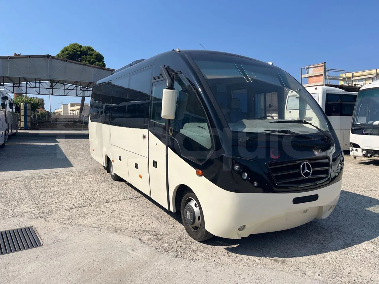 Mercedes-Benz MB 818 S - Autocarro: foto 1 Mercedes-Benz MB 818 S - Autocarro: foto 1