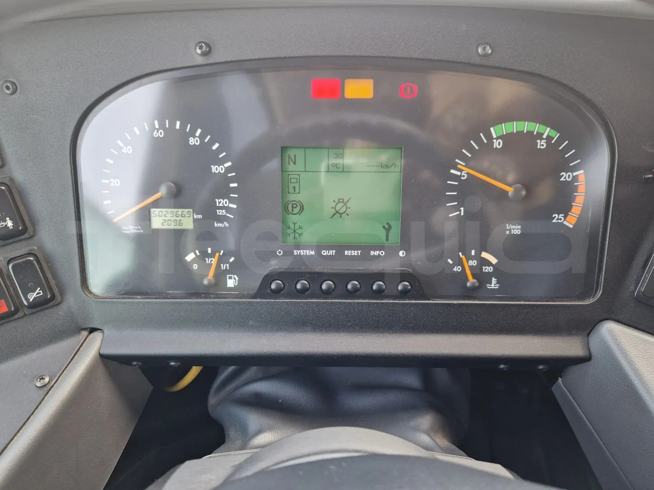 Mercedes-Benz Tourismo - Autocarro: foto 3 Mercedes-Benz Tourismo - Autocarro: foto 3