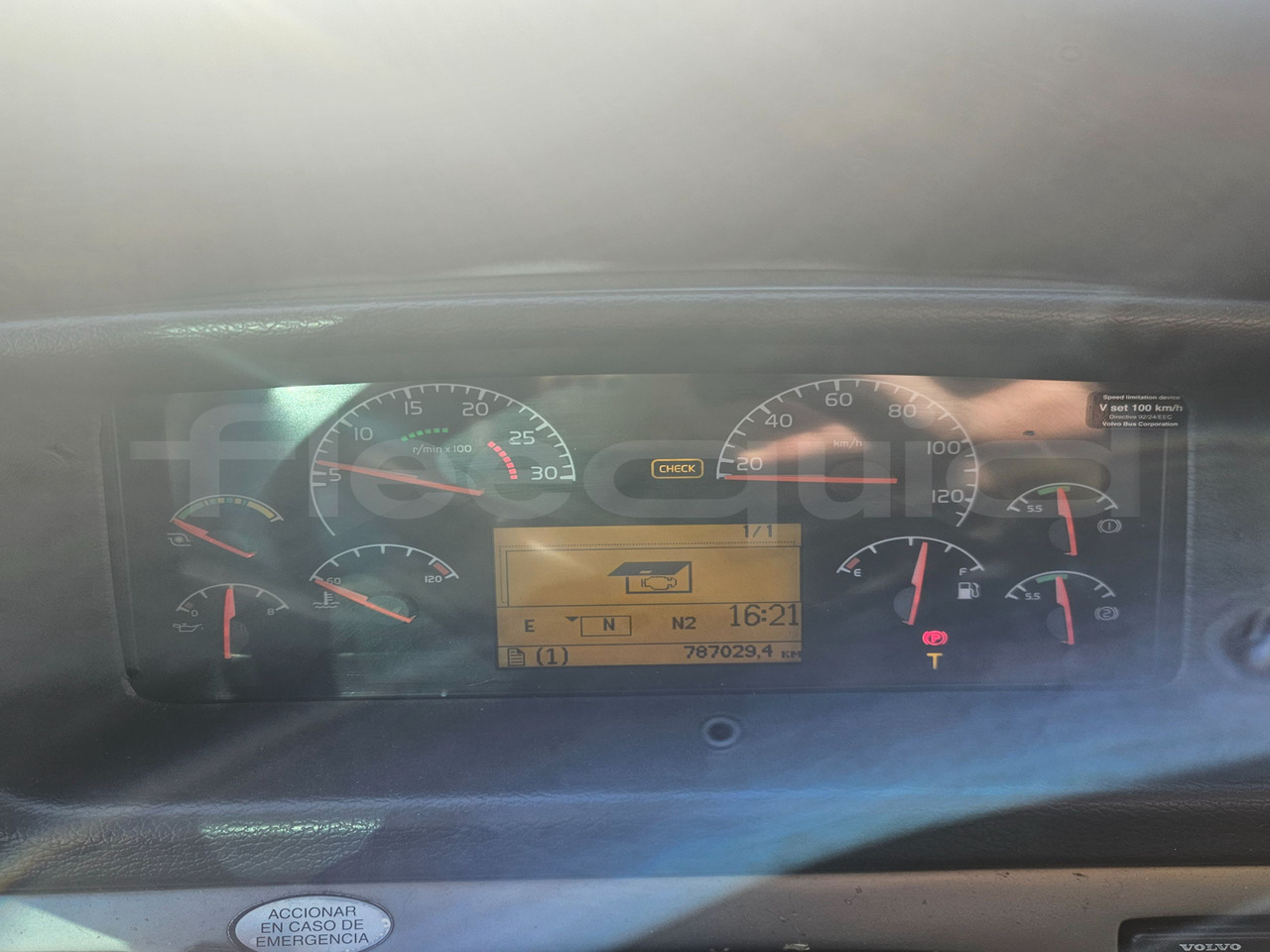 Volvo B9 - Autocarro: foto 3 Volvo B9 - Autocarro: foto 3