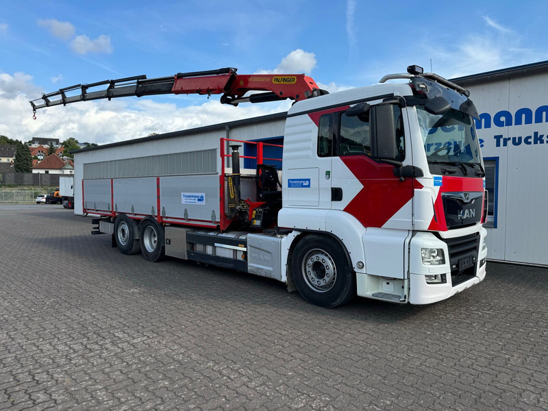 MAN TGS 26.460 6x2 Lenk-Liftachse Palfingerkran PK 22002 hi Fahrerha - Camião grua, Camião grua: foto 2 MAN TGS 26.460 6x2 Lenk-Liftachse Palfingerkran PK 22002 hi Fahrerha - Camião grua, Camião grua: foto 2