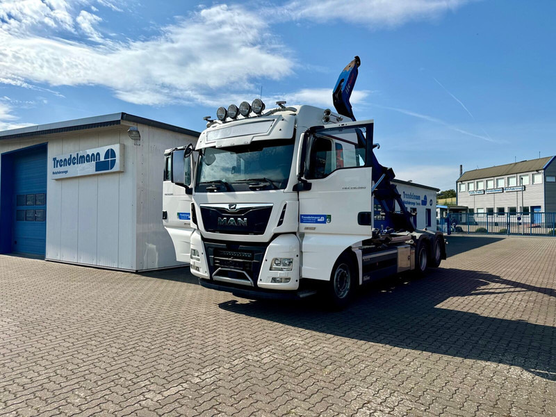 MAN TGX 26.580 BL 6x2 Zwillingbereifte Liftachse Abroller Hiab Funk- - Camião polibenne: foto 3 MAN TGX 26.580 BL 6x2 Zwillingbereifte Liftachse Abroller Hiab Funk- - Camião polibenne: foto 3