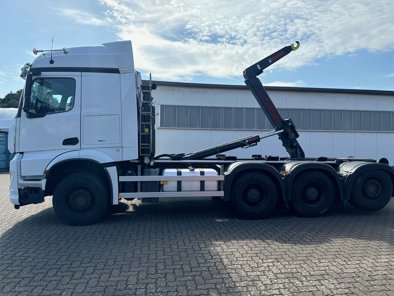MERCEDES-BENZ Arocs 3553 4 Achsen Tridem - Camião polibenne: foto 5 MERCEDES-BENZ Arocs 3553 4 Achsen Tridem - Camião polibenne: foto 5